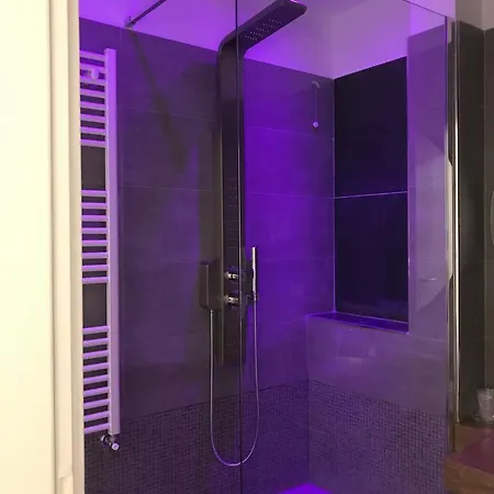 Porta Maqueda בית הארחה 4*