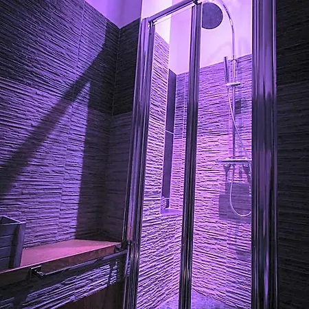 Konukevi Porta Maqueda 4*