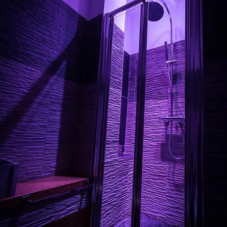 Oda ve Kahvaltı Porta Maqueda 2*